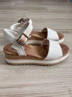 TOMS Diana Canvas Platform Wedge Sandals in Natural Brown Cream Size 9.5 Women’s